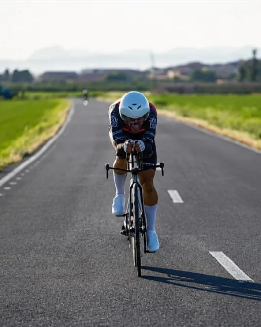 Aleix Sierra en una contrarreloj de ciclismo